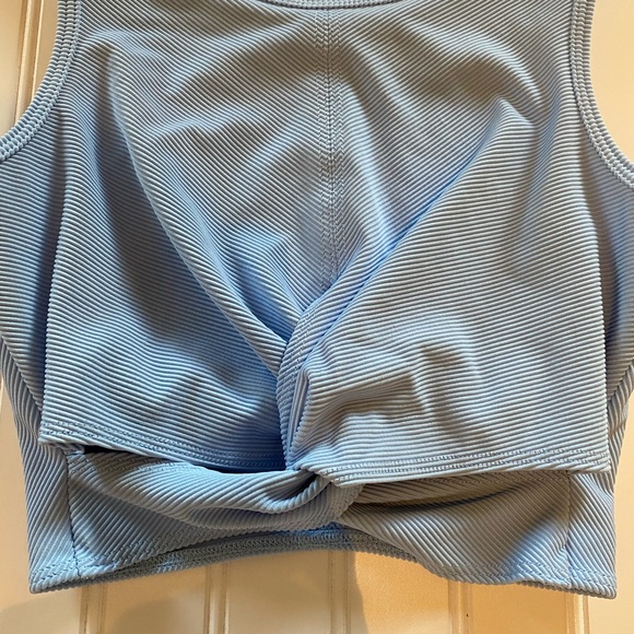 Onzie Front Twist Ribbed Cropped Crop Tank Top - Picture 6 of 15